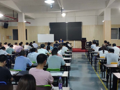 hth官网入口集团总裁柯建东带队视察安徽hth官网入口——加快安徽公司产能提升、精益管理等重点工作建